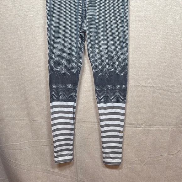 Nike Gray Leggings Stretch Fit Athletic Wear - Picture 5 of 9